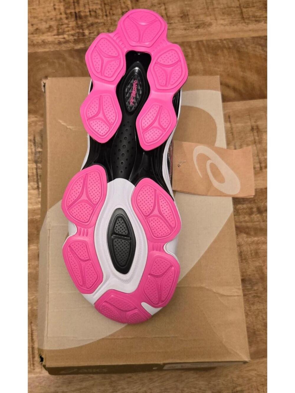 NEW ASIC Gel Kinetic Fluent Black Pink Glo Running Shoes, Size 7 Women / 5.5 men - Picture 14 of 15